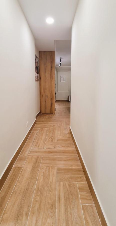 2V1 - Center Apartment 4 Tirana Kültér fotó